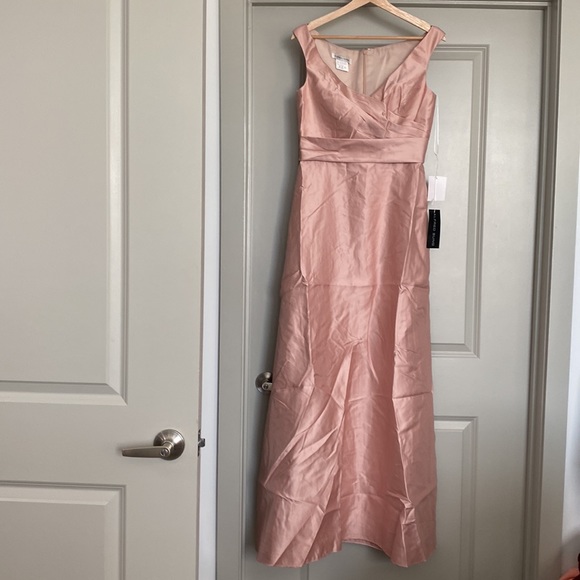 Women’s Gown Twill Offshore Maxi Dress Alfred Sung Color Pink Toasted Size 8 New - Picture 2 of 4